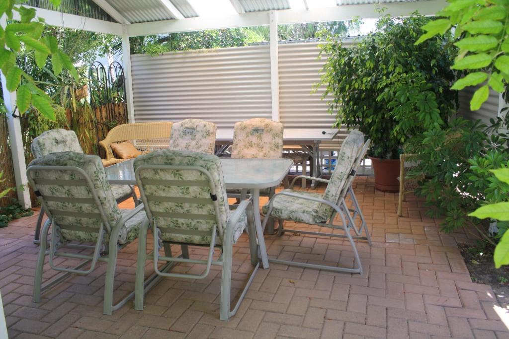 Jacaranda Guest House Busselton Exterior photo