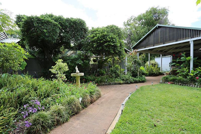 Jacaranda Guest House Busselton Exterior photo