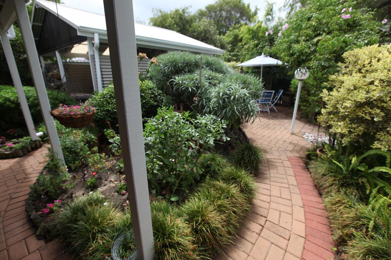Jacaranda Guest House Busselton Exterior photo